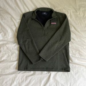 Vineyard Vines sweater fleece 1/4 zip in dark green.